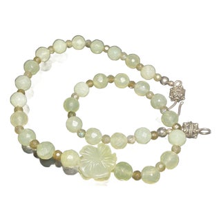 Gemstome Necklace Hand-Carved Round Faceted Prehnite Flower Necklace With Labradorite Spacers and Sterling Silver Ornate Clasp For Sale