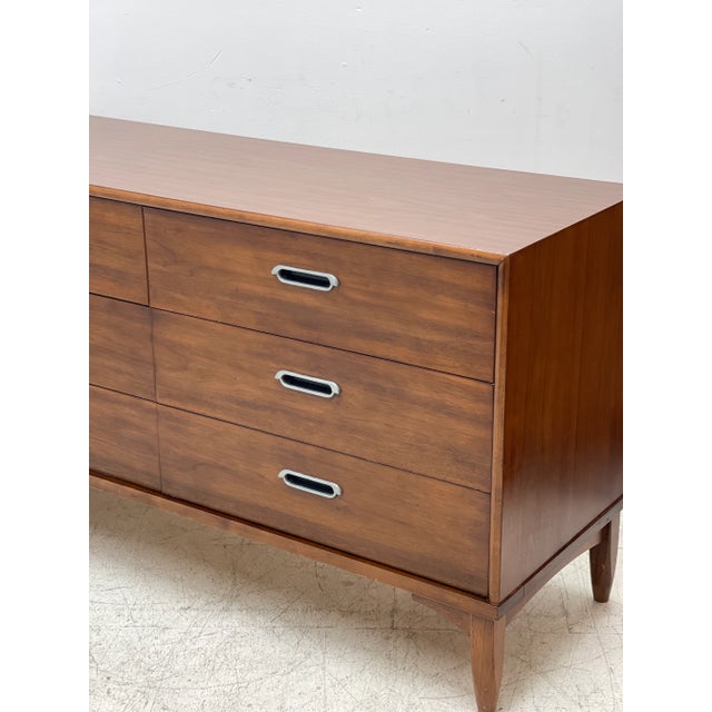 Mid-Century Modern 1970s Vintage Mid Century Modern Drexel Lowboy Dresser in Walnut Wood Tone With Dovetail Drawers and Original Hardware For Sale - Image 3 of 8