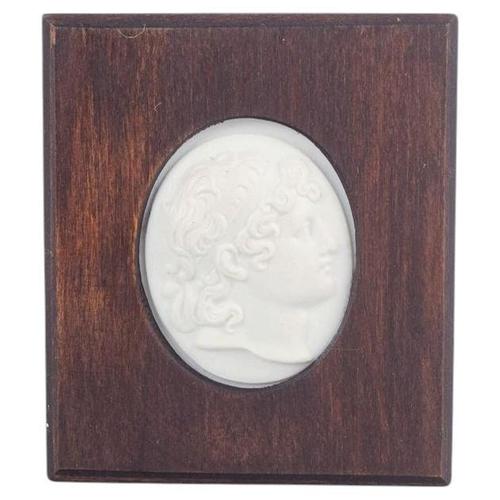 1970s Small Biscuit Plaque with Double-Sided Classical Profile Portraits from Meissen, 1970s For Sale - Image 5 of 5