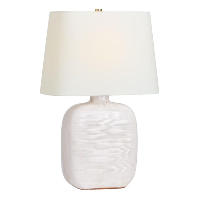 Chapman & Myers by Visual Comfort Signature Pemba Medium Combed Table Lamp in Glossy White Crackle with Linen Shade For Sale