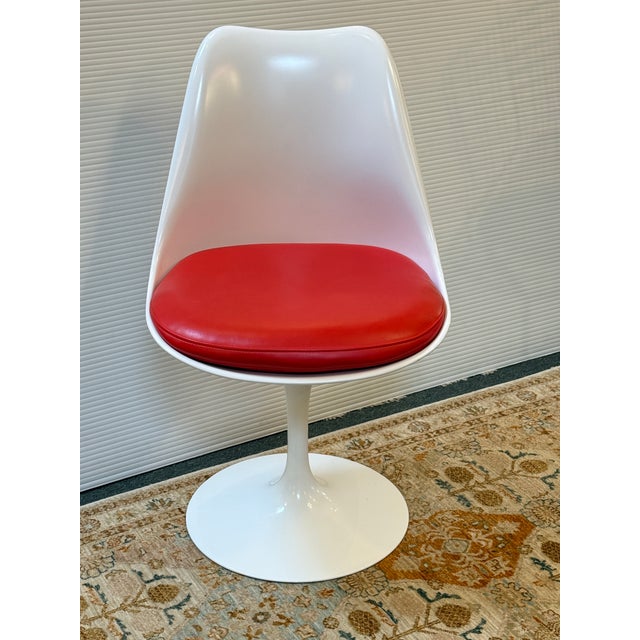 Knoll Eero Saarinen for Knoll Tulip Swivel Side Chair For Sale - Image 4 of 12