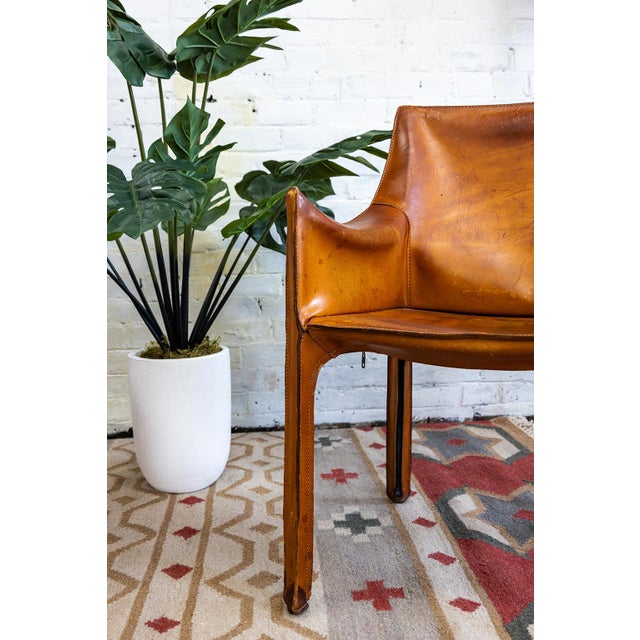 Mid-Century Modern 1970s Pair of Cab 413 Armchairs in Cognac Leather by Mario Bellini for Cassina For Sale - Image 3 of 10