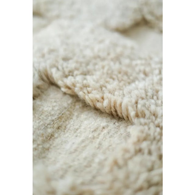 All Natural Hand-Spun Wool Checker Flatweave & Pile Moroccan Rug - 6'8″ × 10′ For Sale - Image 9 of 11