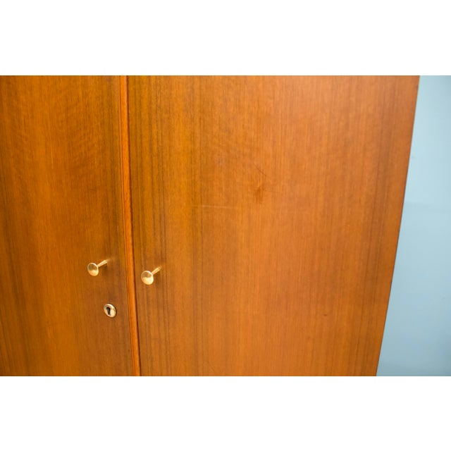 Mid-Century Modern Walnut Compact Wardrobe from Uniflex, 1960s For Sale - Image 10 of 12