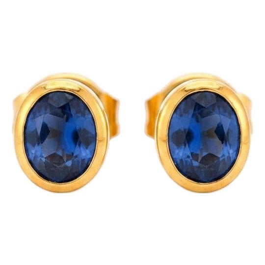 18k Gold & Sapphire Stud Earrings - Vintage, A Pair For Sale
