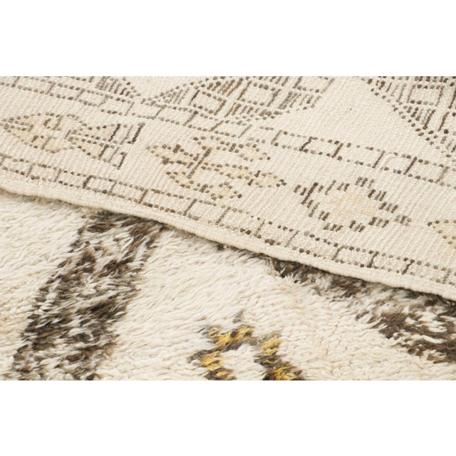 Vintage Moroccan Berber Wool Runner With Tribal Design by Rug & Kilim, 1950-1959 For Sale In New York - Image 6 of 6