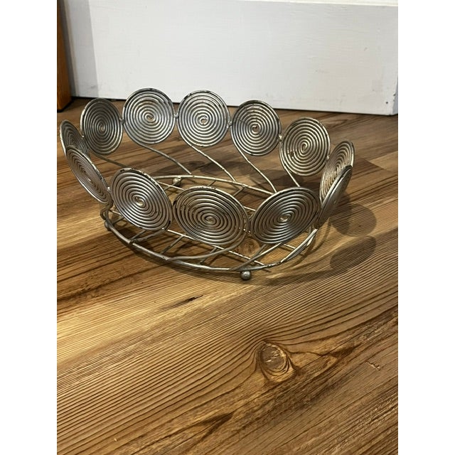 Vintage Mid-Century Modern Silver-Tone Wire Basket For Sale - Image 4 of 9