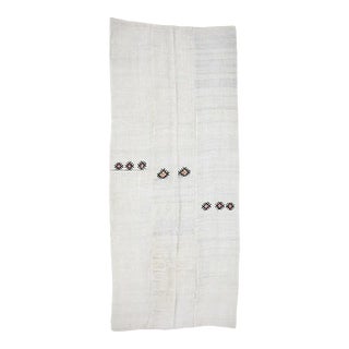 Mid 20th Century Mid 20th Century White Vintage Hemp Kilim Rug For Sale