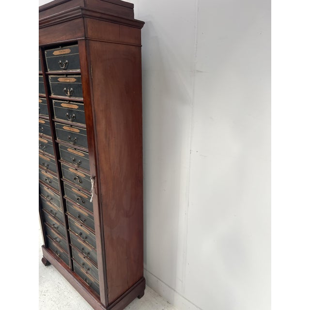 19th Century Louis Philippe Mahogany Veneer Filing Cabinet For Sale - Image 15 of 18