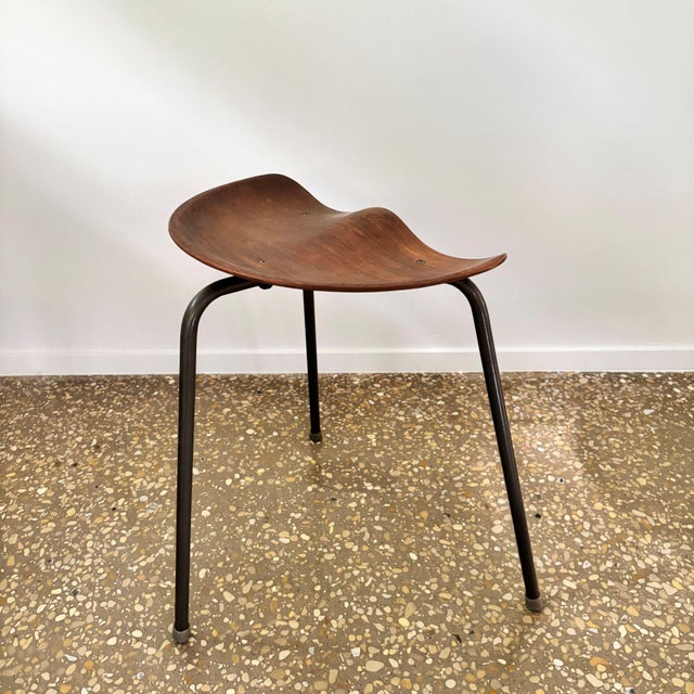 1950s Tripod Stool by Astor Glibstrup for Frederikssund Mobelfabrik, Denmark, 1950s For Sale - Image 5 of 12