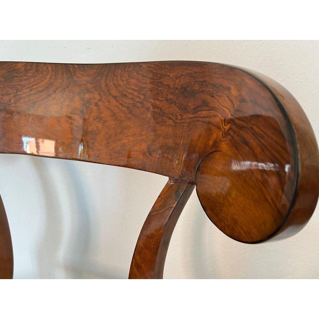 Early 19th Century Biedermeier Shovel Chair in Walnut Veneer & Black Leather, Austria, 1820s For Sale - Image 5 of 18
