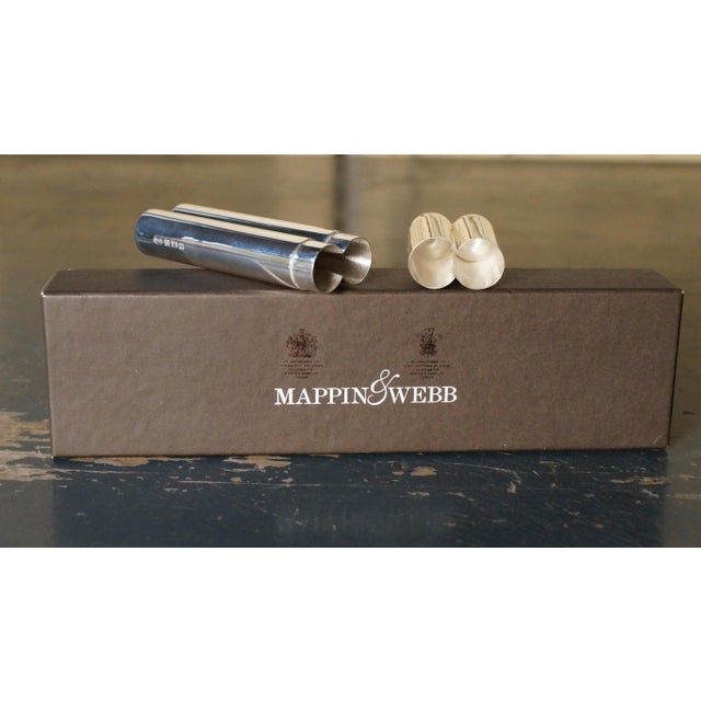 This Mapping & Webb twin cigar case in silver comes with its presentation box.