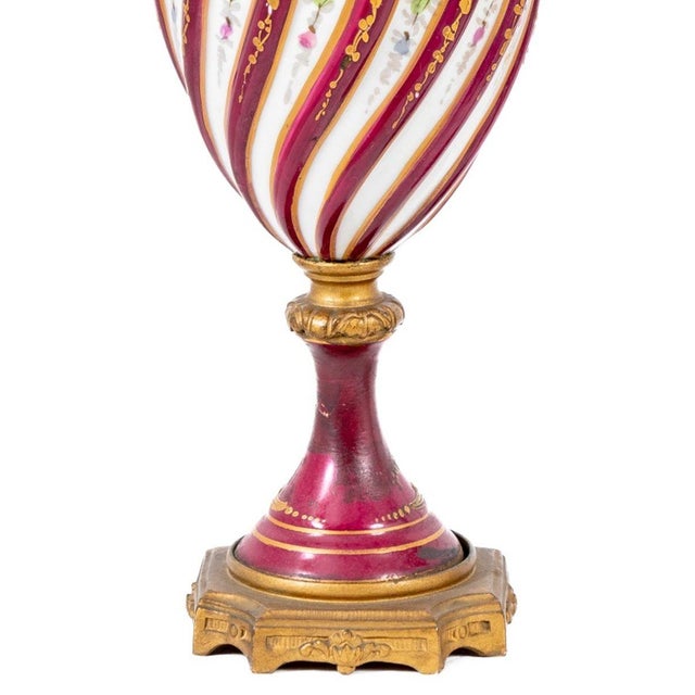 Manufacture de Sevres Sevres Rose Du Barry Vases, Pair For Sale - Image 4 of 4