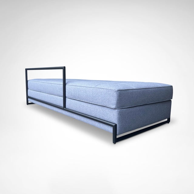 Bauhaus Daybed in Black Metal and Kvadrat Wool Fabric by Eileen Gray for Classicon, 2010s For Sale - Image 3 of 12