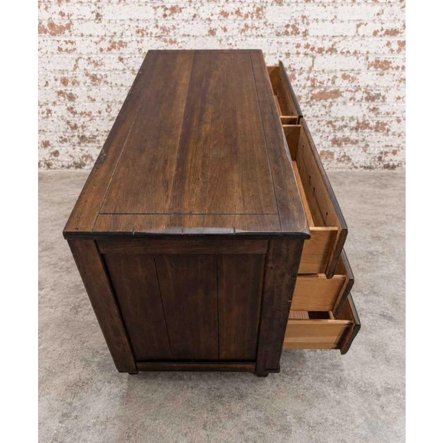 Circa 1970s Asian Modern / Tansu-Inspired Campaign Chest / MCM For Sale In New York - Image 6 of 8