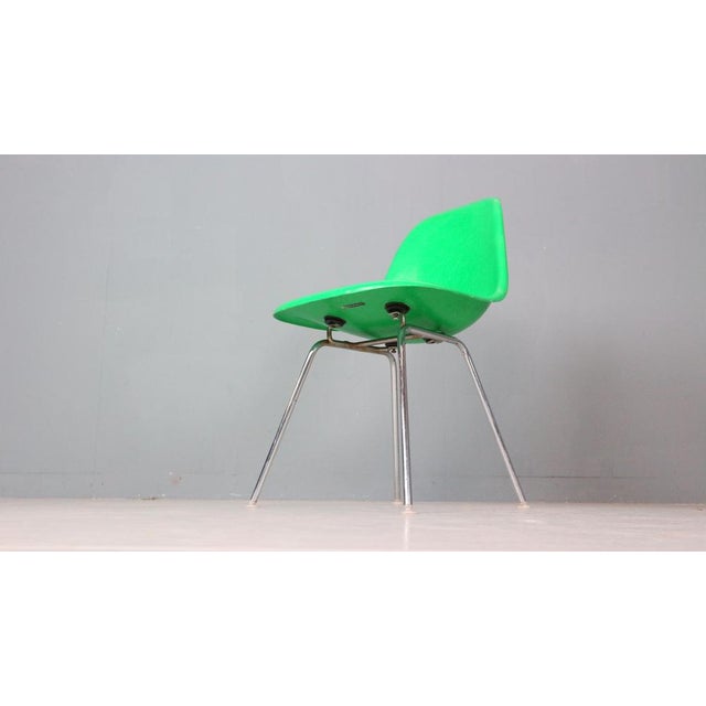 Green Kelly Green H-Base Chairs by Charles & Ray Eames for Herman Miller, 1961, Set of 4 For Sale - Image 8 of 18