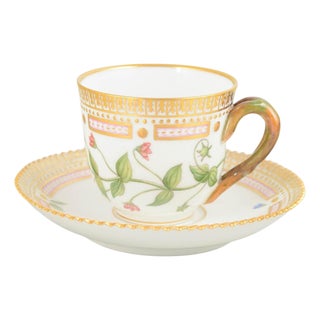 Flora Danica Demitasse Cup with Saucer in Porcelain from Royal Copenhagen, 1960s, Set of 2 For Sale