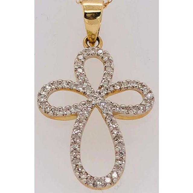 14 Karat Yellow Gold Necklace With Diamond Encrusted Pendant 0.25 TDW For Sale - Image 9 of 9