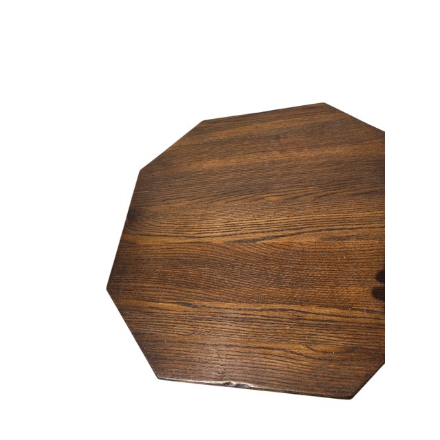 1980s Ethan Allan Charter Oak Jacobean End Side Table Octagon Rent Table Style For Sale - Image 15 of 16
