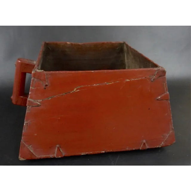 Chinese Mid 19th Century Antique Chinese Dovetailed Water Bucket For Sale - Image 3 of 5