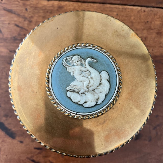 Italian Grand Tour Gilt Bronze Box With Inlaid Swan Intaglio For Sale - Image 4 of 7