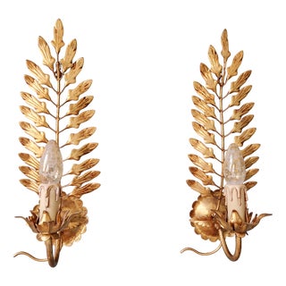 Hollywood Regency Italian Wall Sconces in Gilt Metal, 1970s, Set of 2 For Sale