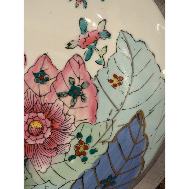 Chinoiserie Vintage Chinese Tobacco Leaf Style Porcelain & Pewter-Tone Bowl For Sale - Image 3 of 8