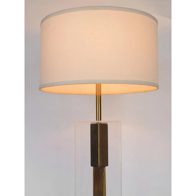 Mid Century Brutalist Laurel Brass & Lucite Table Lamp For Sale In San Francisco - Image 6 of 13