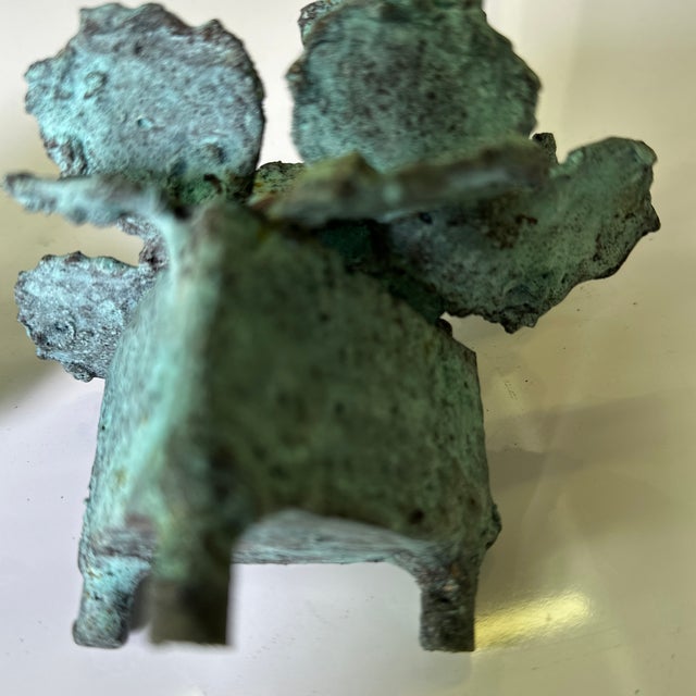 Metal 1990s Bronze Flowers in Triangular Pots With Feet. For Sale - Image 7 of 11