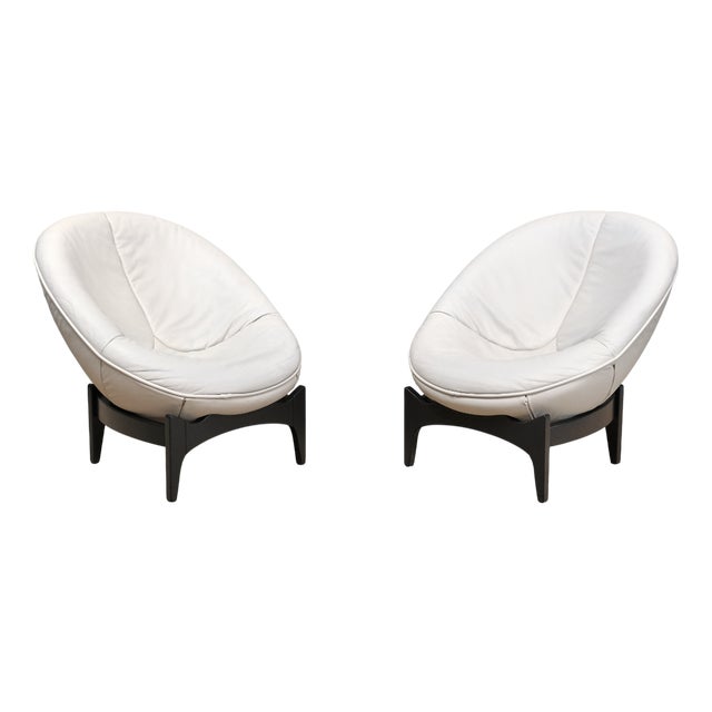 Oval White Leather Armchairs by Emiel Veranneman for de Sede, Switzerland, 1992, Set of 2 For Sale