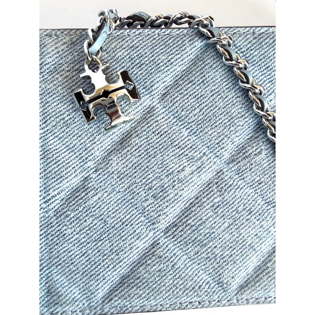 2025 Tory Burch Fleming Quilted Suede Leather Phone Crossbody Bag Shoulder Denim For Sale - Image 17 of 17