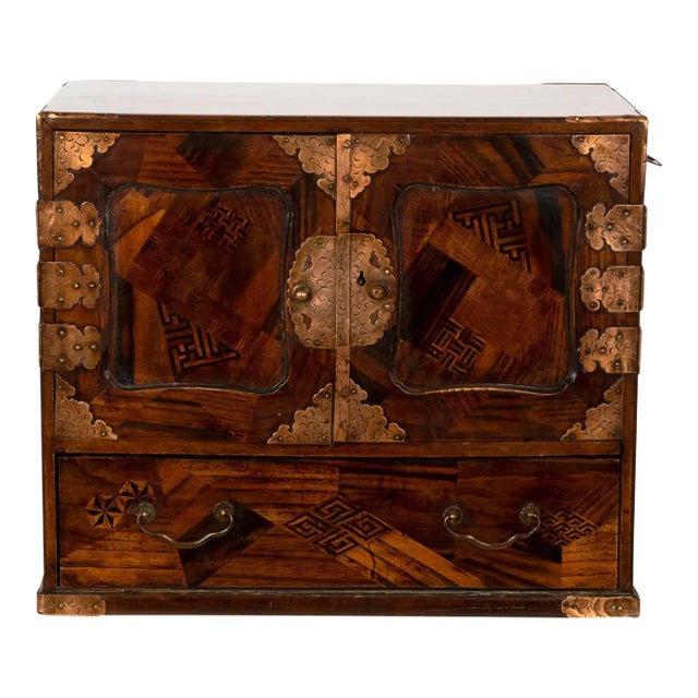 Early 20th Century Japanese Tansu Table Cabinet For Sale