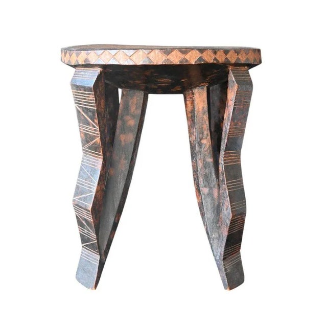 Period: 20th century Style: Tribal Art Condition: Good condition Material: Solid wood Diameter: 31 cmHeight: 33.5 cm...