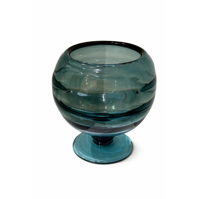 Mid-Century Swedish Art Glass Pedestal Vase by Elis Bergh for Kosta Boda, 1960s For Sale - Image 3 of 5