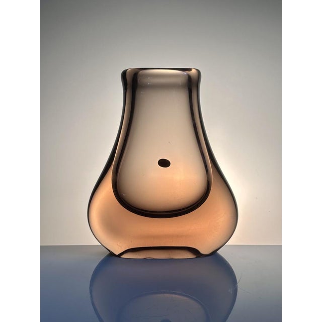 Sculptural Bohemian Smoked Glass Vase by Miroslav Klinger for Zelezny Brod ZBS, Czechoslovakia, 1950s For Sale - Image 15 of 17
