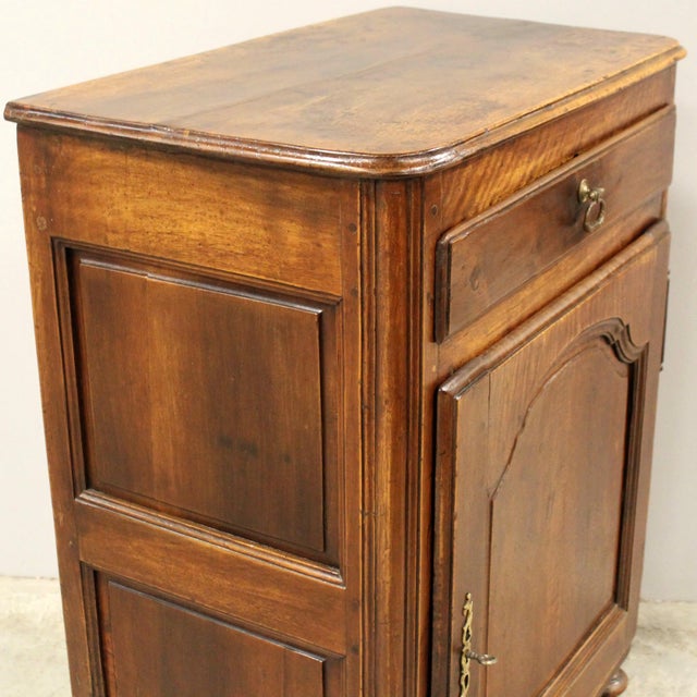 Antique Louis XV Buffet in Walnut, 1700s For Sale - Image 12 of 16