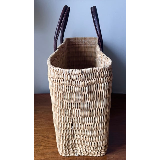 2020s French Straw Market Tote Basket-Leather Handles For Sale - Image 5 of 6