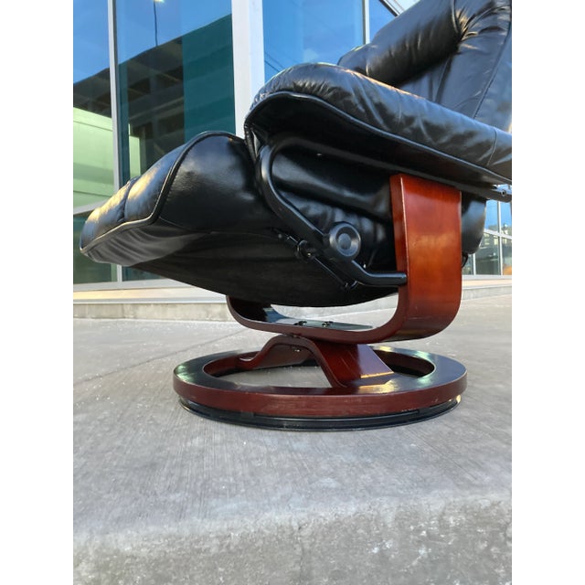 1980s Danish Modern Leather Lounge Chair Manner of Hjellegjerde For Sale - Image 10 of 13