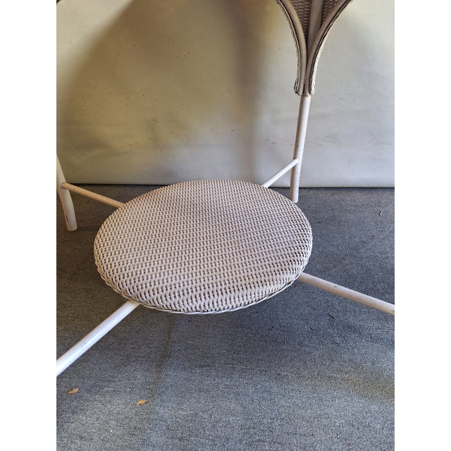 Modern Late 20th Century Lloyd Flanders 49" Round Wicker Dining Table For Sale - Image 3 of 12