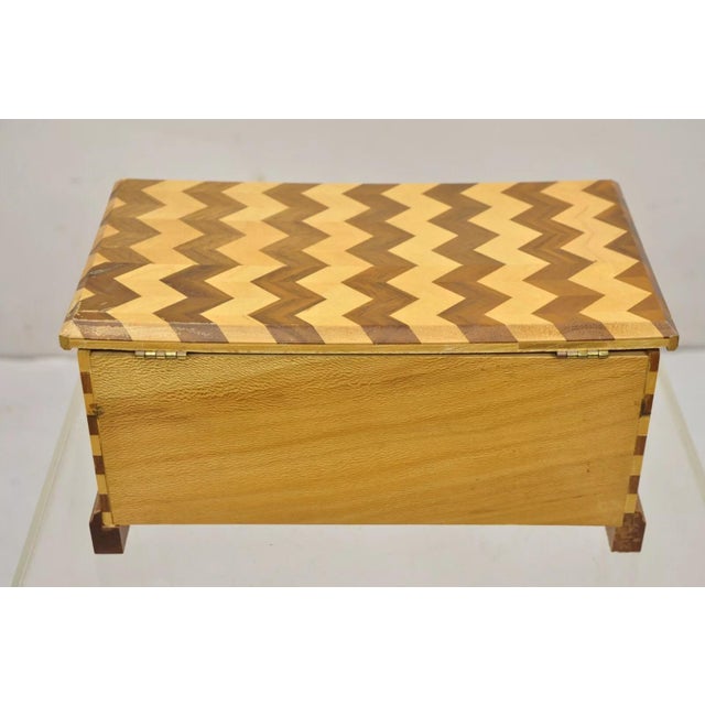 Mid 20th Century Arts & Crafts Mahogany Wood Checkerboard Inlay Handmade Trinket Jewelry Box For Sale - Image 10 of 12