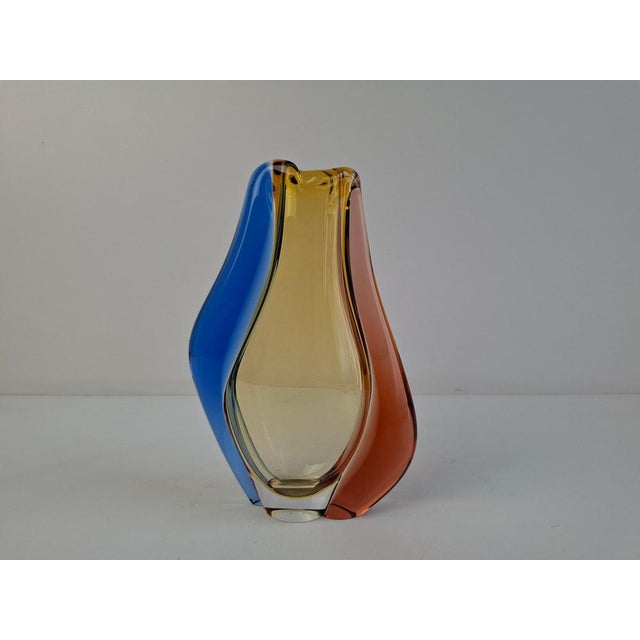 Blue Mid-Century Modern Czech Art Glass Vase attributed to Hana Machovska Mstisov, 1960s For Sale - Image 8 of 18