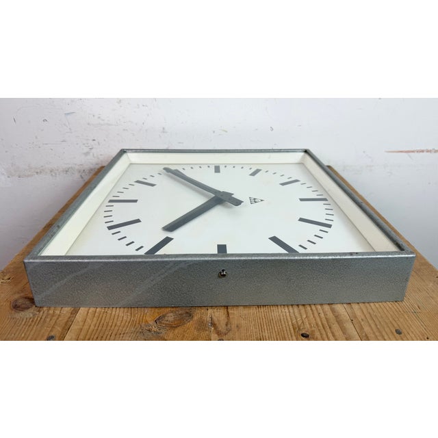 Large Grey Square Wall Clock from Pragotron, 1970s For Sale - Image 15 of 18