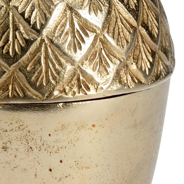 Acorns are not just for squirrels, this charming autumn acorn caddy is for the avid nature lover. Crafted of cast aluminum...