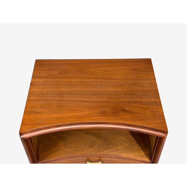 Paul Frankl, John Stuart, Concave Nightstands, Walnut, Brass, Usa, 1950s For Sale - Image 12 of 16