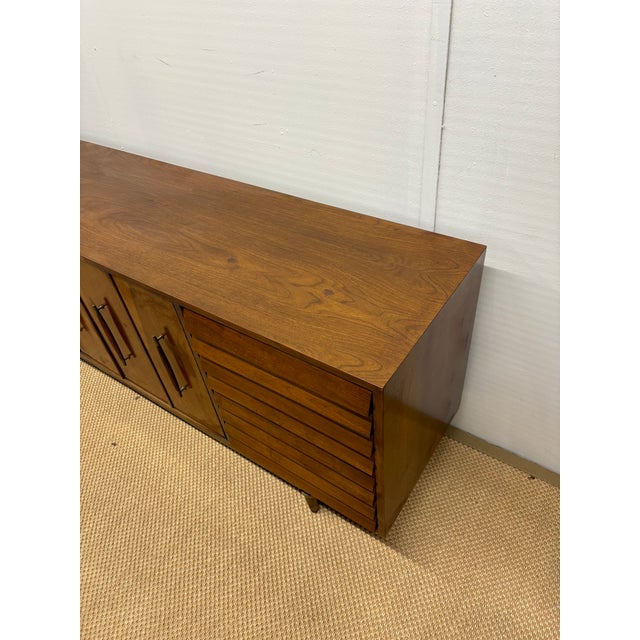 Brown Mid-Century Modern Sculptural Walnut Dresser or Credenza Sideboard by American of Martinsville For Sale - Image 8 of 8
