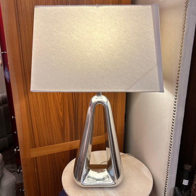 Mid-Century Modern Chrome Crackle Finish Ceramic Tabletop Lamp With Custom Linen Shade For Sale - Image 3 of 8