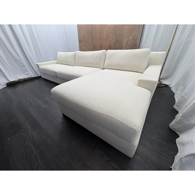 Contemporary Rh Modena Track Arm Right-Arm Chaise Sectional – Performance Linen Weave in Natural For Sale - Image 3 of 18
