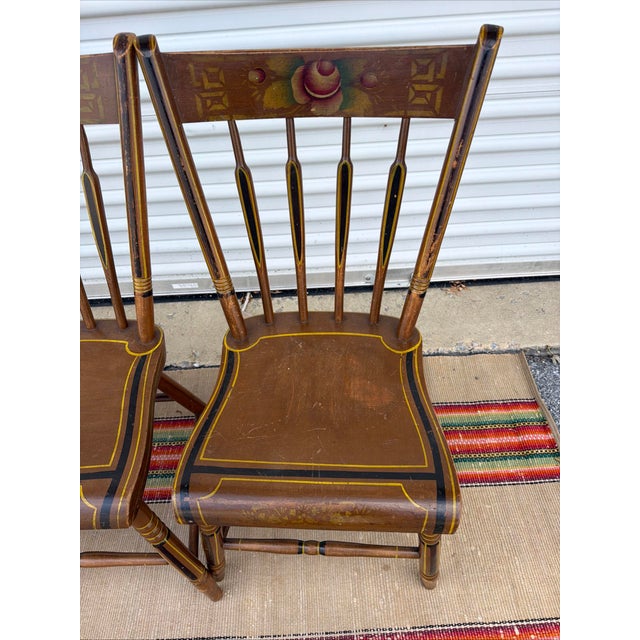 Antique Pennsylvania Folk Art Set of 6 Paint Decorated Arrow-Back Windsor Chairs, Circa 1850s For Sale - Image 11 of 17