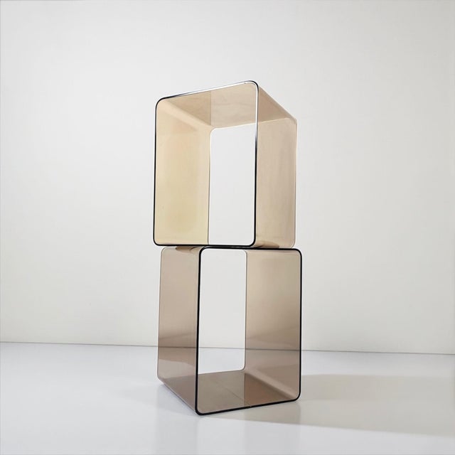 Display Stands in Smoked Acrylic Glass, 1970s, Set of 2 For Sale - Image 10 of 17