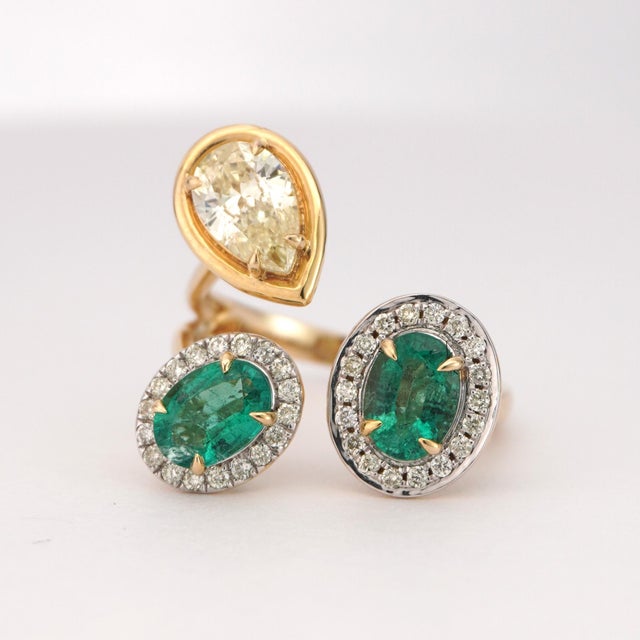 14k Yellow Gold Ring With 1.57ct Oval Emerald and 0.91ct Yellow Natural Diamond, Size 7 For Sale - Image 9 of 10